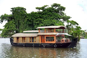 Honeymoon Houseboat