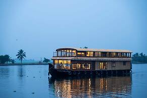 Honeymoon Houseboat