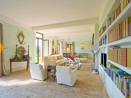 Belvilla by OYO Villa Sparina