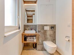 Golden Lodges Rauris Resort With ski Storage