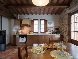 Belvilla by OYO Armaiolo