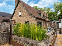 Restful Holiday Home in Koksijde With Hot Tub and Sauna