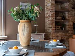 Restful Holiday Home in Koksijde With Hot Tub and Sauna