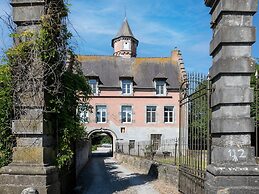 Unique Holiday Home in Cerfontaine With Garden