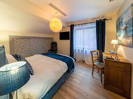 Holiday Home in Membre With Garden