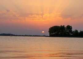 Restful Holiday Home in Grou