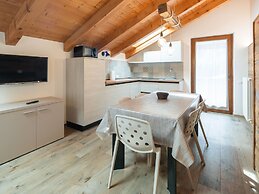 Belvilla by OYO Dossi