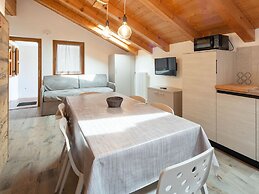 Belvilla by OYO Dossi