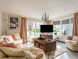 Lovely Chalet in Hoek With Terrace