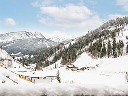 Sunny Apartment in Wagrain