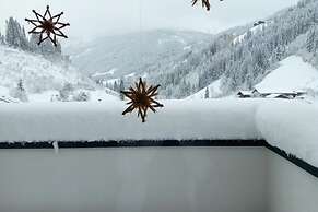 Sunny Apartment in Wagrain