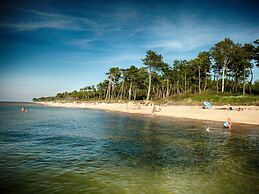 Seaside Cottage With Terrace and Lovely Garden
