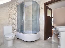 Seaside Cottage With Terrace and Lovely Garden