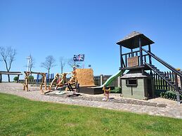 Seaside Cottage With Terrace and Lovely Garden