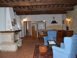 Apartment in Asciano With Pool