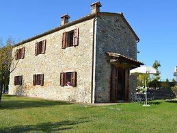 Apartment in Asciano With Pool