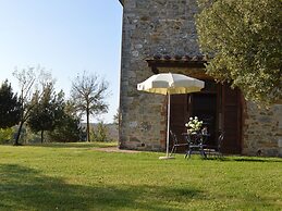 Apartment in Asciano With Pool