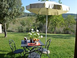 Apartment in Asciano With Pool