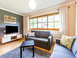Cosy Apartment With Tiled Stove