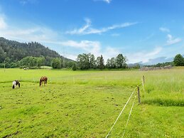 Cosy Apartment With Tiled Stove