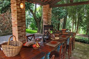 Belvilla by OYO Villa With Pool and Tennis Court