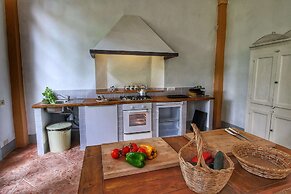 Belvilla by OYO Villa With Pool and Tennis Court