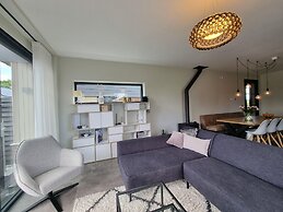 Luxurious Detached Water Villa With Jetty