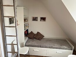 Romantic Holiday Home With Terrace