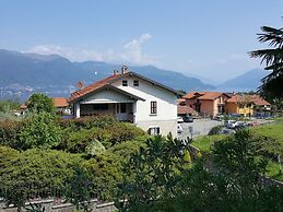 Holiday Home Near Lago Maggiore Pool