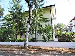 Beautiful Holiday Home With Shared Swimming Pool