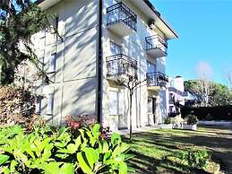 Beautiful Holiday Home With Shared Swimming Pool