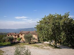 Villa in Umbria With Saltwater Pool