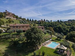 Villa in Umbria With Saltwater Pool
