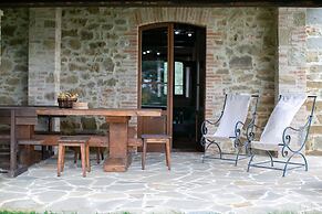 Villa in Umbria With Saltwater Pool