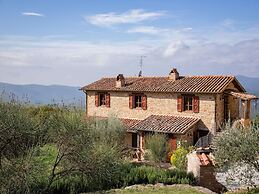 Villa in Umbria With Saltwater Pool