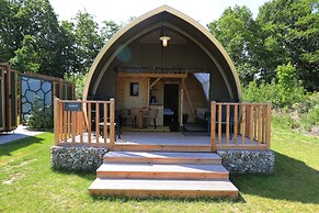 Romantic Tent Lodge in Dalerveen