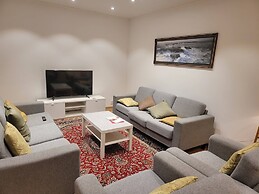 2 bed Room Quite and Central House in Orebro