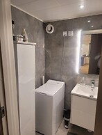 2 bed Room Quite and Central House in Orebro