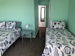 Beach Front On The Bay In Our Rustic, Pet Friendly Cottage 4 Bedroom C