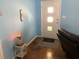 Beach Front On The Bay In Our Rustic, Pet Friendly Cottage 4 Bedroom C