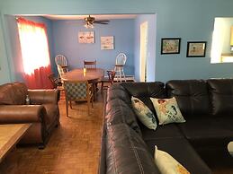 Beach Front On The Bay In Our Rustic, Pet Friendly Cottage 4 Bedroom C