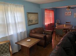 Beach Front On The Bay In Our Rustic, Pet Friendly Cottage 4 Bedroom C