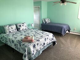 Beach Front On The Bay In Our Rustic, Pet Friendly Cottage 4 Bedroom C