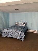 Beach Front On The Bay In Our Rustic, Pet Friendly Cottage 4 Bedroom C