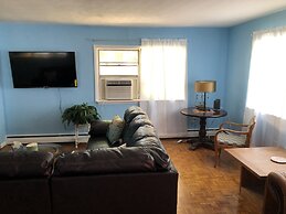 Beach Front On The Bay In Our Rustic, Pet Friendly Cottage 4 Bedroom C