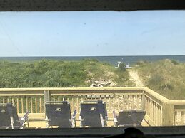 Beach Front On The Bay In Our Rustic, Pet Friendly Cottage 4 Bedroom C