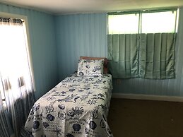 Beach Front On The Bay In Our Rustic, Pet Friendly Cottage 4 Bedroom C