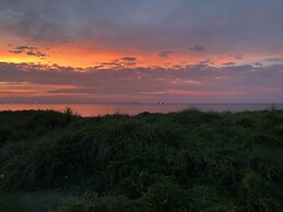 Beach Front On The Bay In Our Rustic, Pet Friendly Cottage 4 Bedroom C