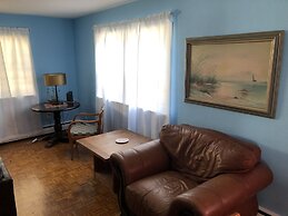 Beach Front On The Bay In Our Rustic, Pet Friendly Cottage 4 Bedroom C