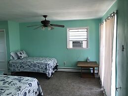 Beach Front On The Bay In Our Rustic, Pet Friendly Cottage 4 Bedroom C